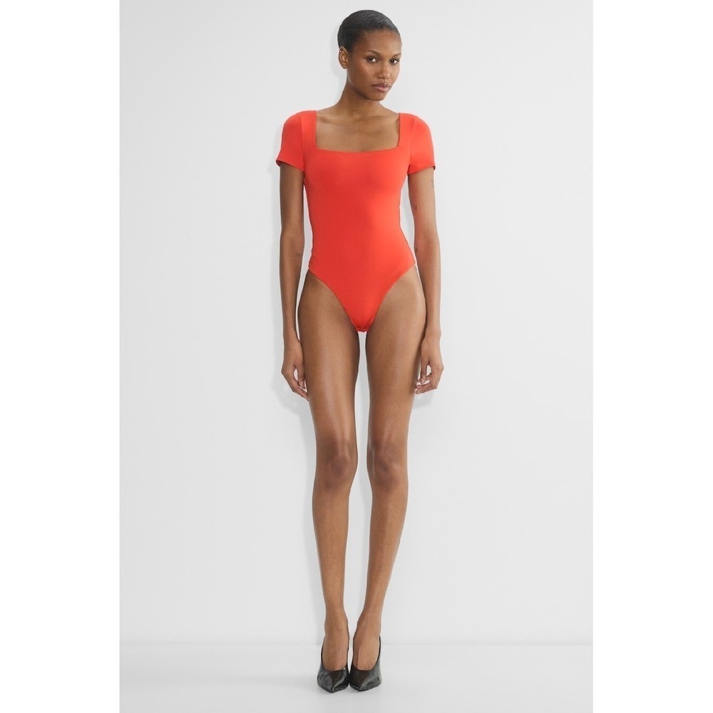 Aritzia Babaton Contour Squareneck Short Sleeve Bodysuit Orange XS 118757‎